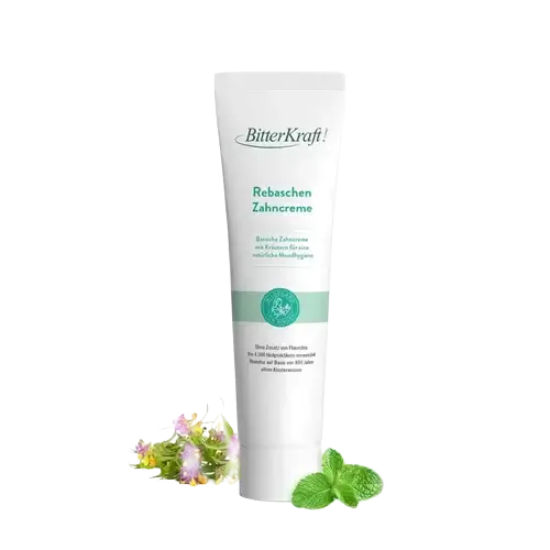Mundhygiene mit Mundziehöl, Zahncreme und Bambus-Zahnbürste