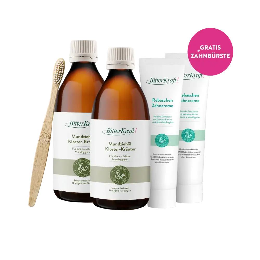 Mundhygiene mit Mundziehöl, Zahncreme und Bambus-Zahnbürste